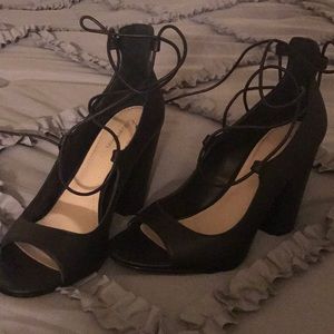 Gorgeous Calvin Klein Black Strap Heals